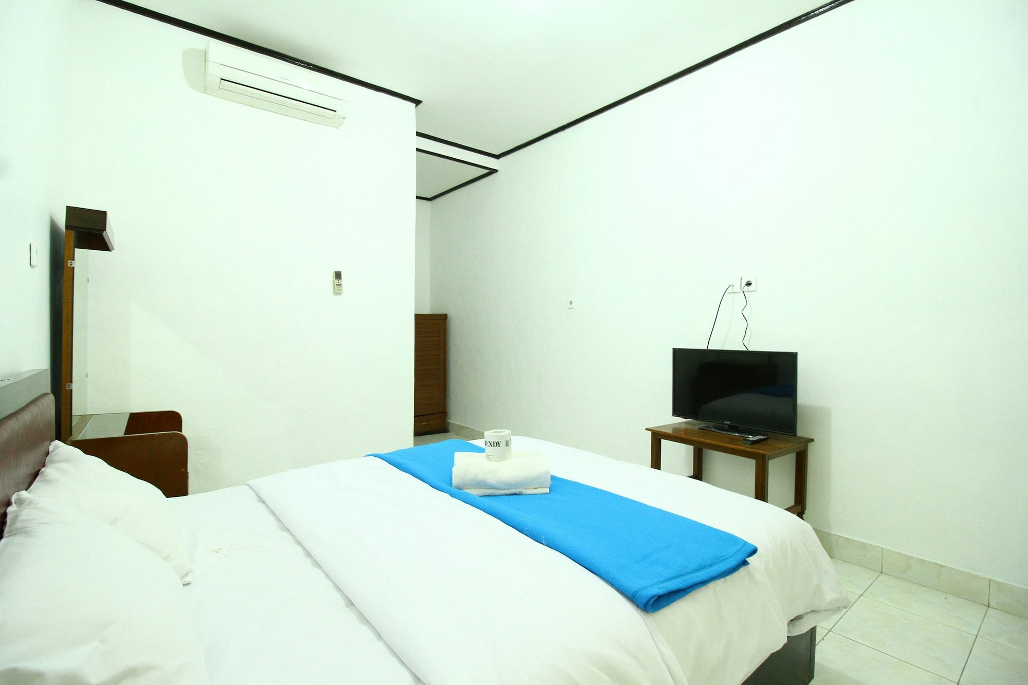 Dua Dara Inn Kuta Legian Zewnętrze zdjęcie