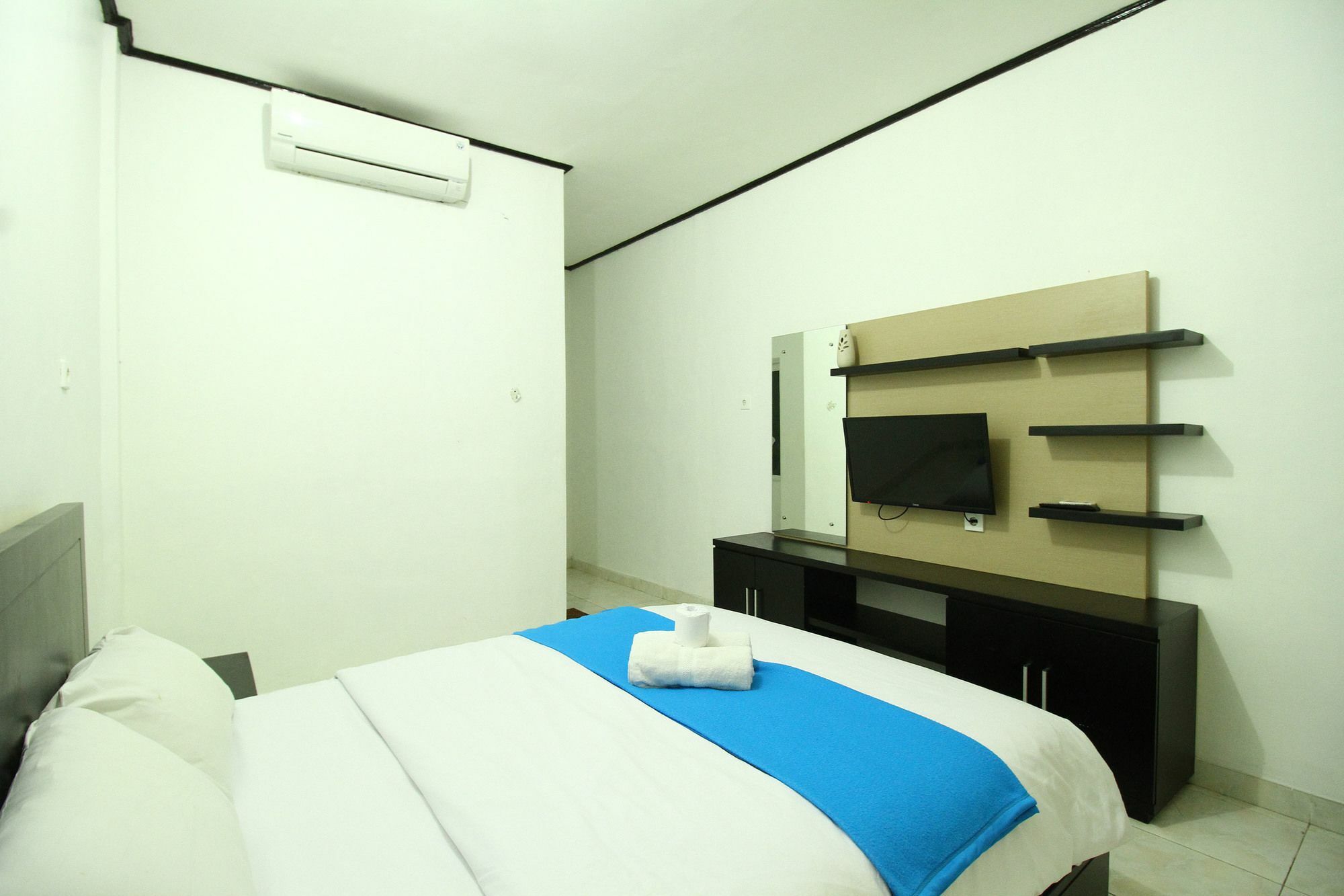 Dua Dara Inn Kuta Legian Zewnętrze zdjęcie