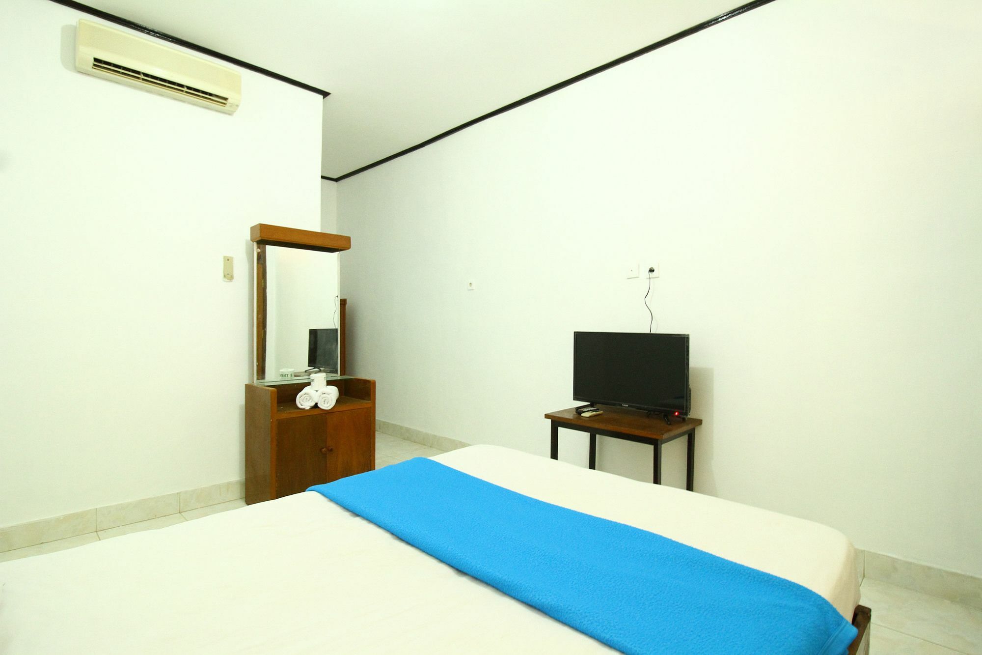 Dua Dara Inn Kuta Legian Zewnętrze zdjęcie